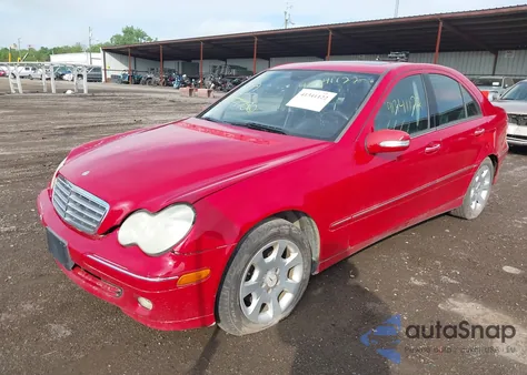 2005 Mercedes-Benz C 240 Luxury 4Matic из США, поврежденный, VIN WDBRF81J45F697008